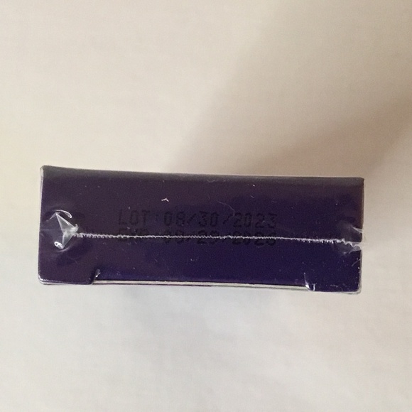 Purple Teeth Whitening Pen (3 Pens) - Picture 7 of 7